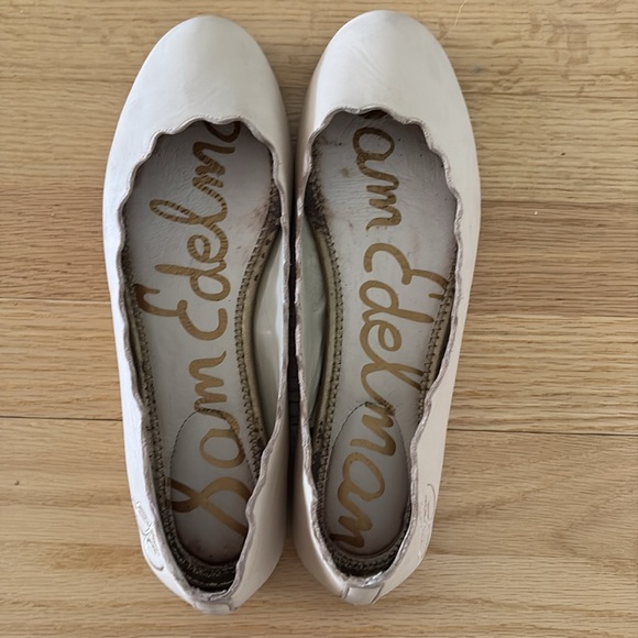 FINAL sale! Like new flats - Picture 2 of 3